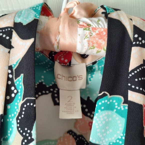 Beautiful Chico's blouse - Picture 2 of 9